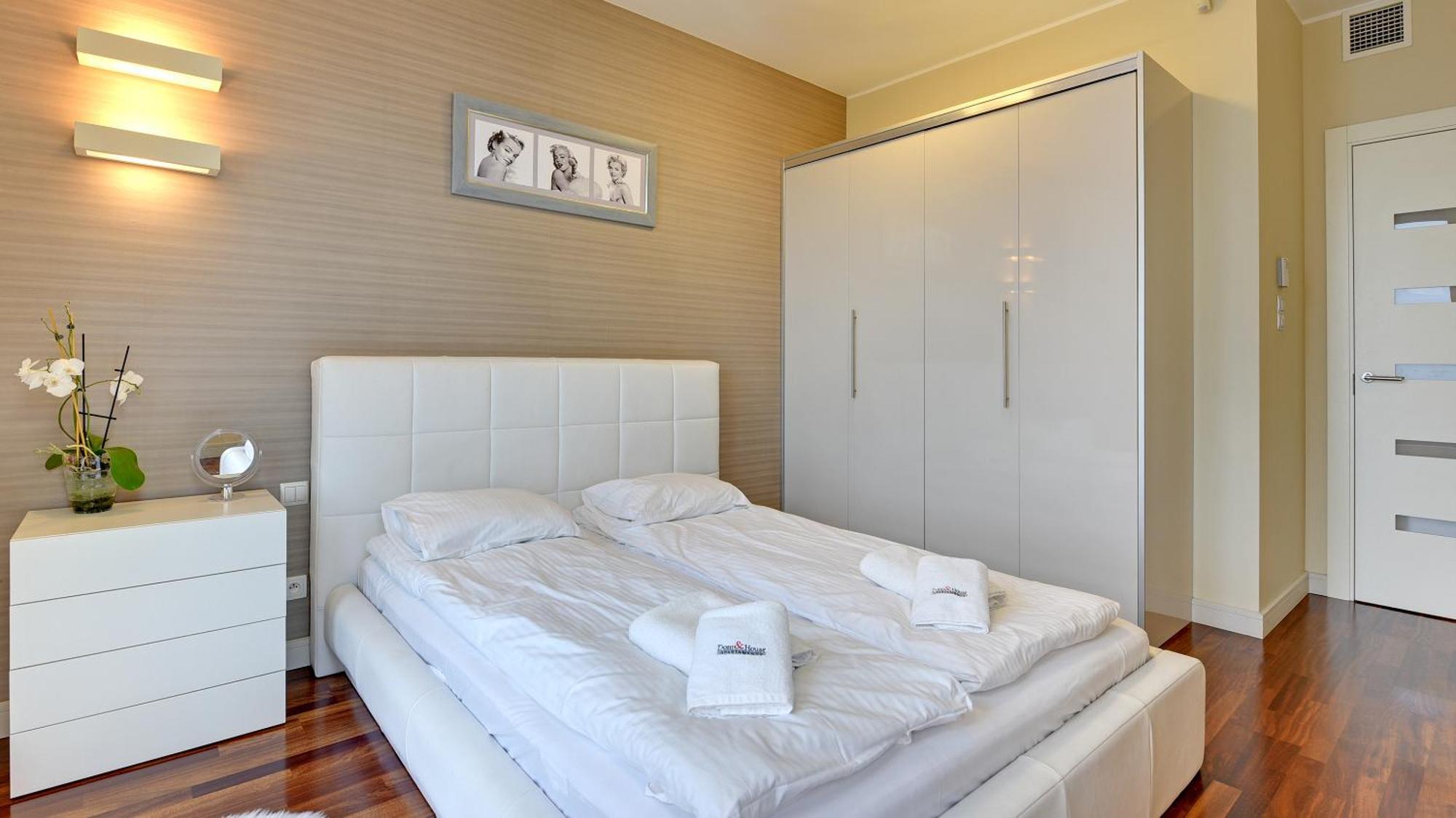 Dom & House - Apartamenty Sea Towers Gdynia Rum bild